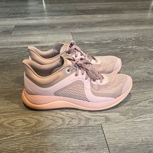 Lululemon Chargefeel woman’s pink workout shoe. Size 7